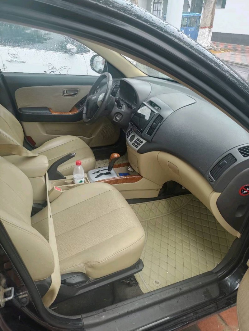 保定11年现代悦动7