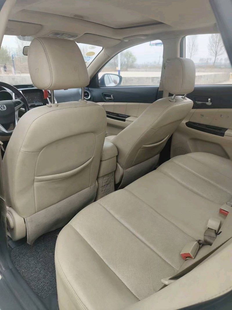 保定15年长安汽车逸动8