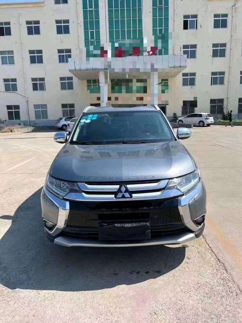 济宁16年三菱欧蓝德1