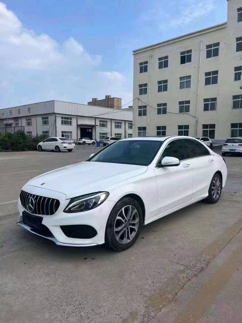济宁17年奔驰C2