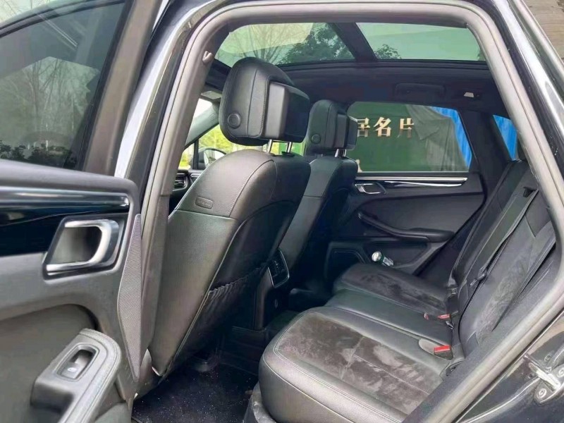济宁19年保时捷Macan6
