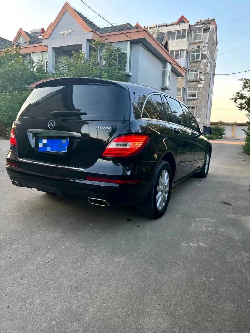 东营16年奔驰R7