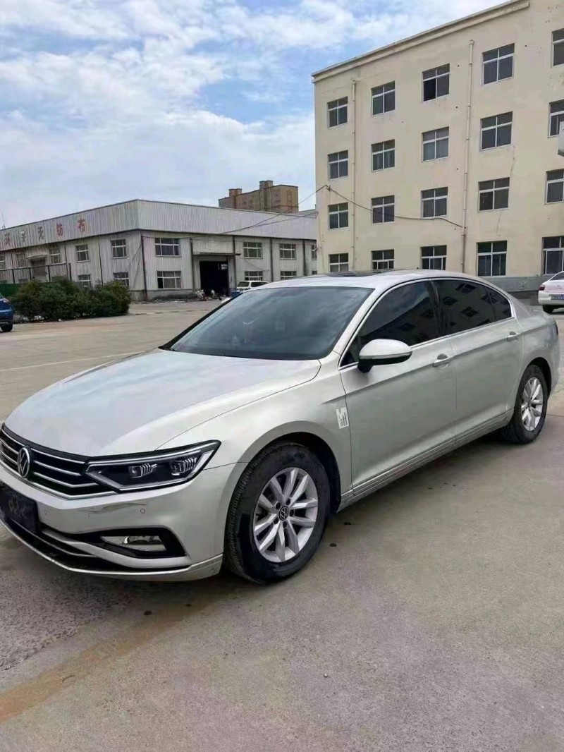 济宁22年大众迈腾2