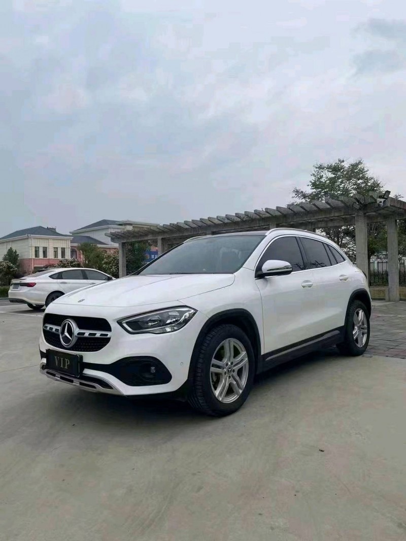 枣庄21年奔驰GLA8