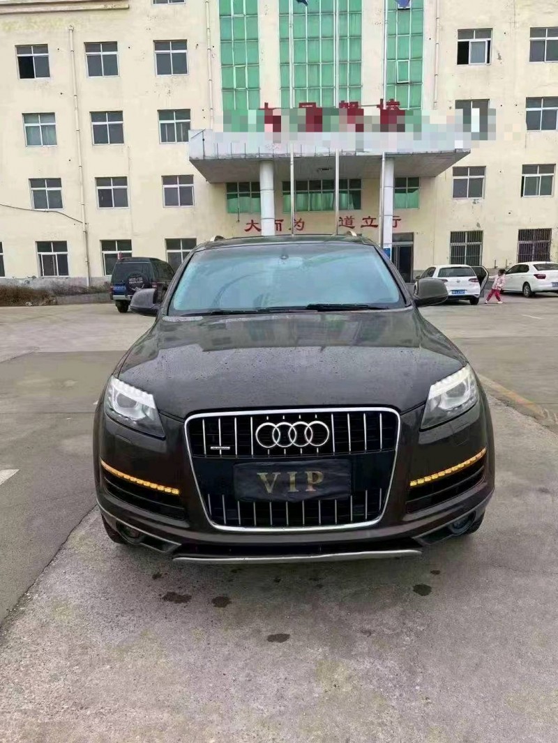 济宁13年奥迪Q71