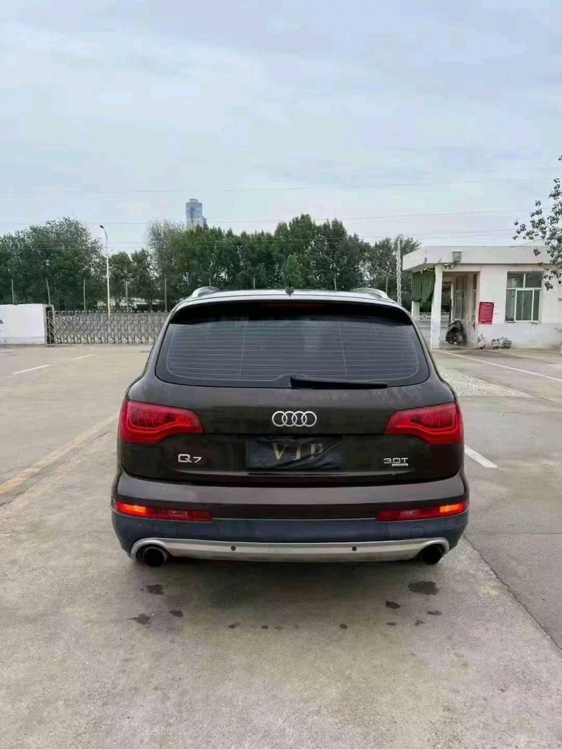 济宁13年奥迪Q79