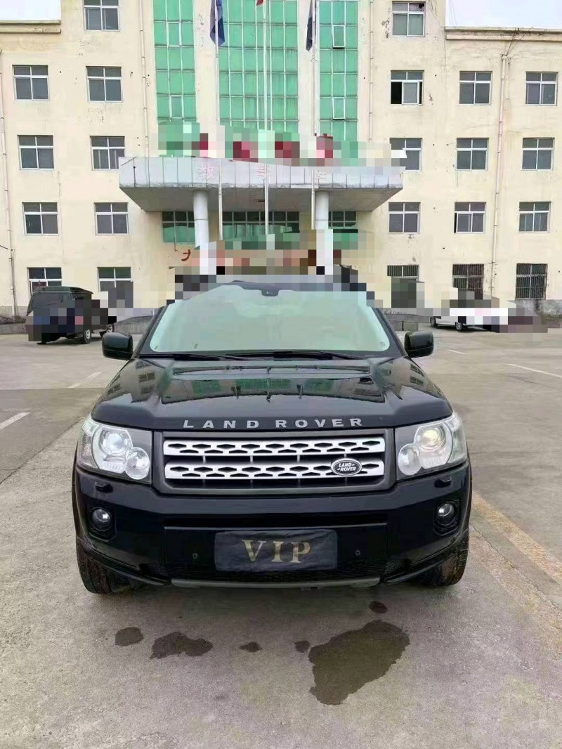 济宁12年路虎神行者1