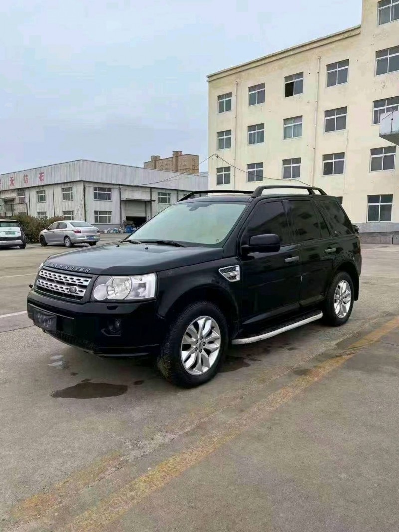 济宁12年路虎神行者3