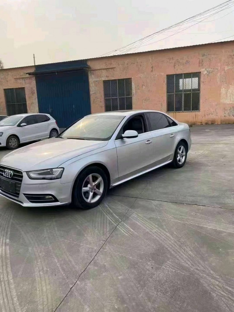 济宁12年奥迪A4L3