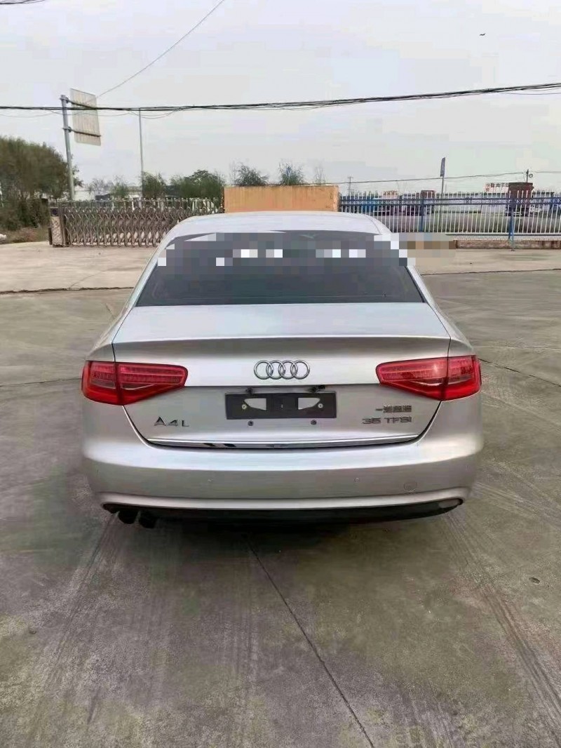 济宁12年奥迪A4L9
