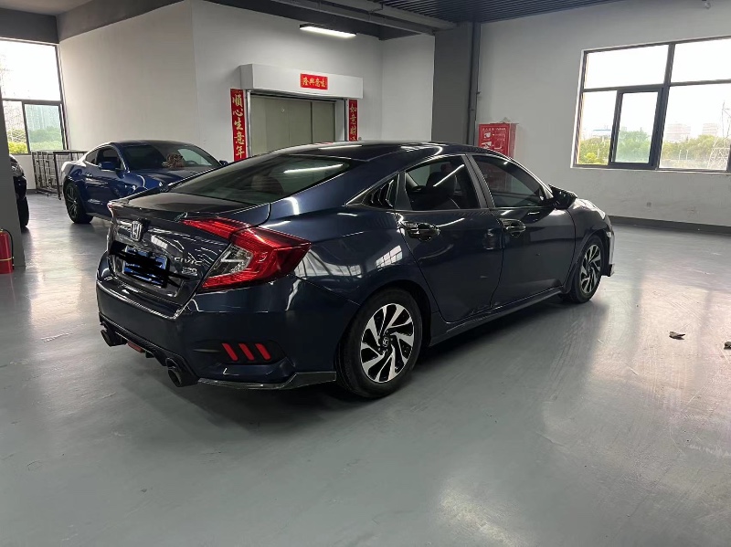 苏州18年本田思域8