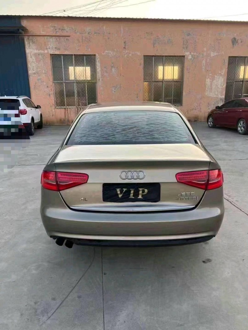 济宁14年奥迪A4L9