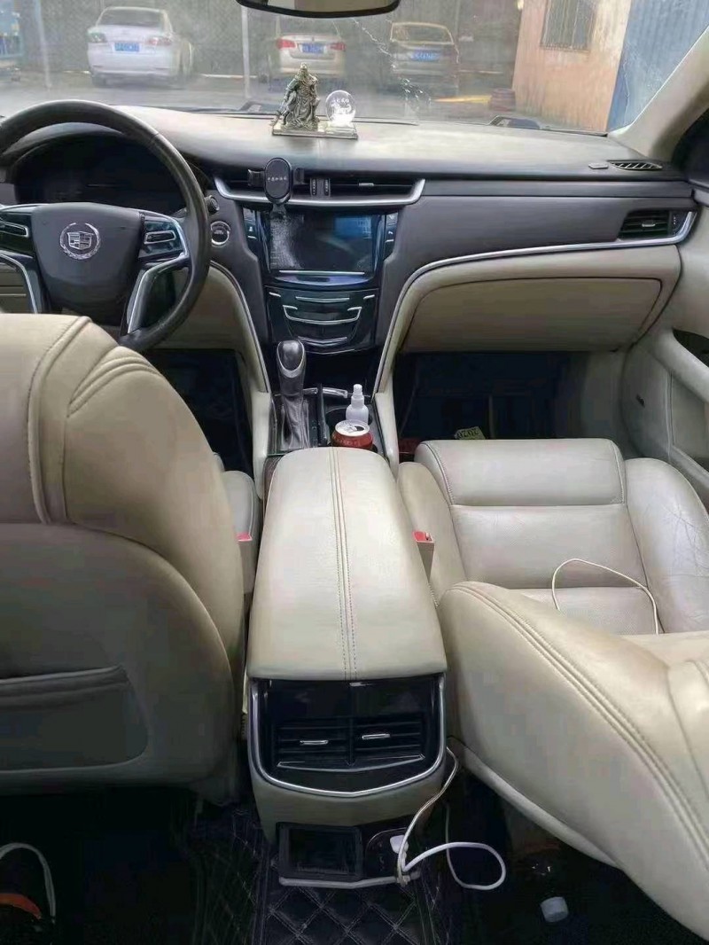 济宁16年凯迪拉克XTS4