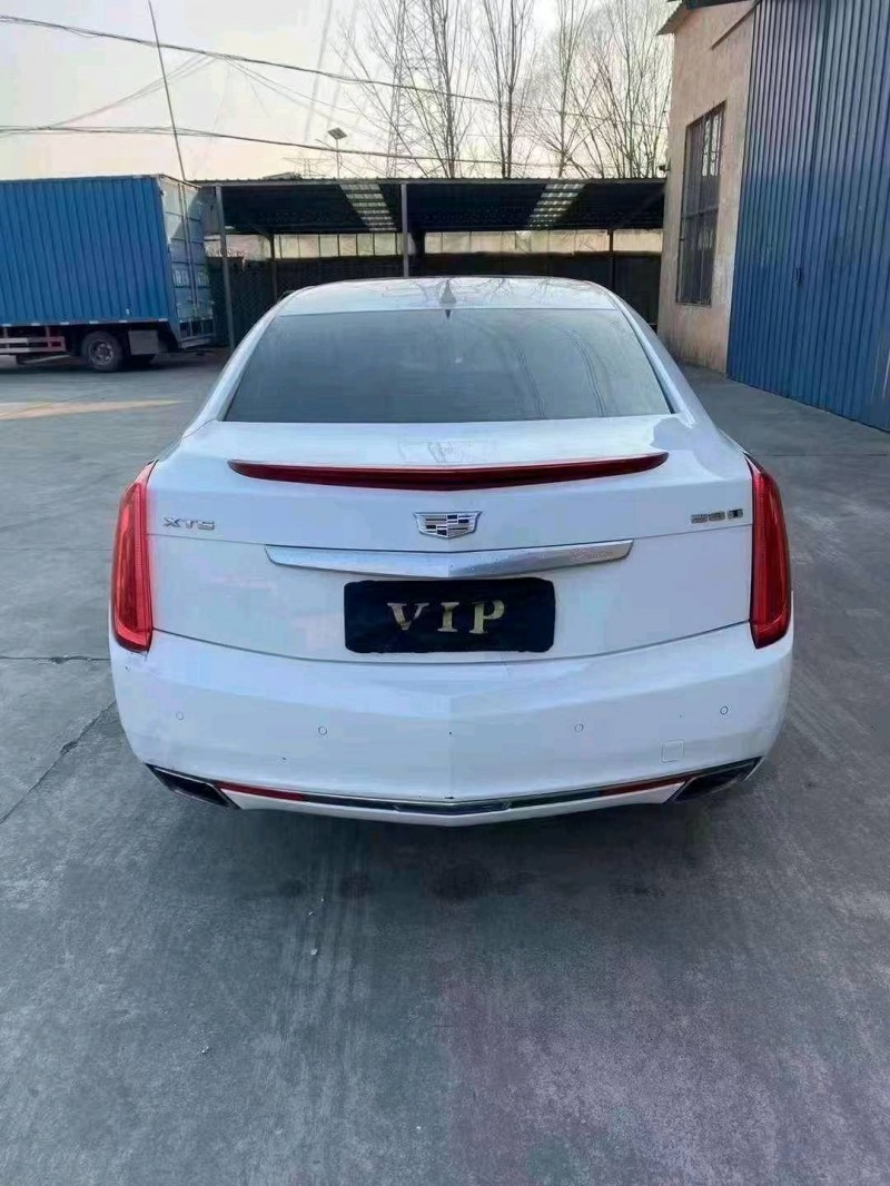 济宁16年凯迪拉克XTS9