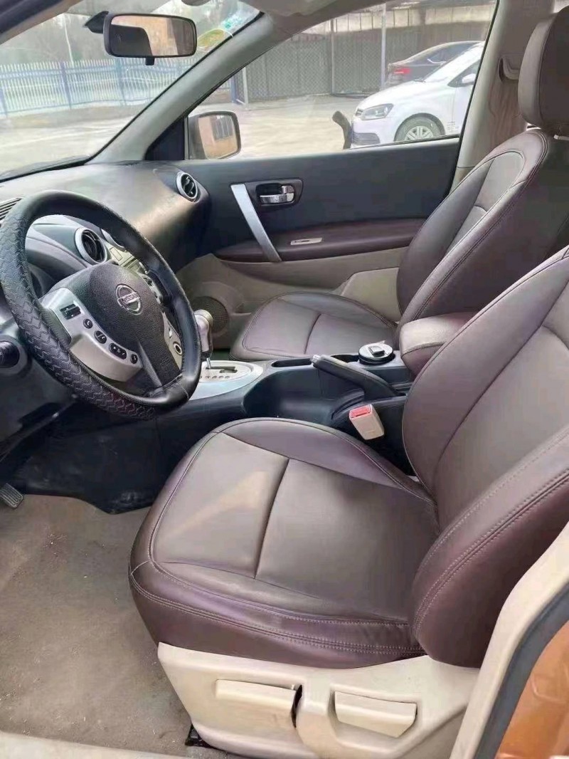 济宁13年日产逍客6