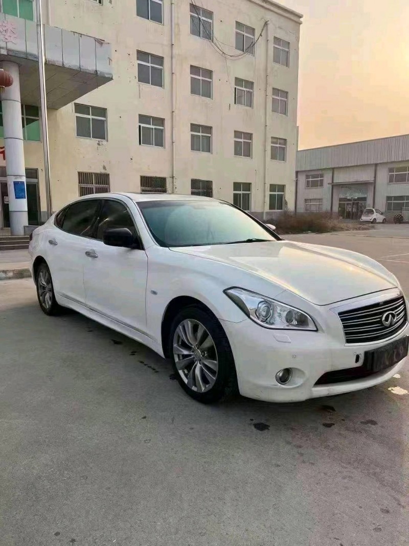 济宁15年英菲尼迪Q703