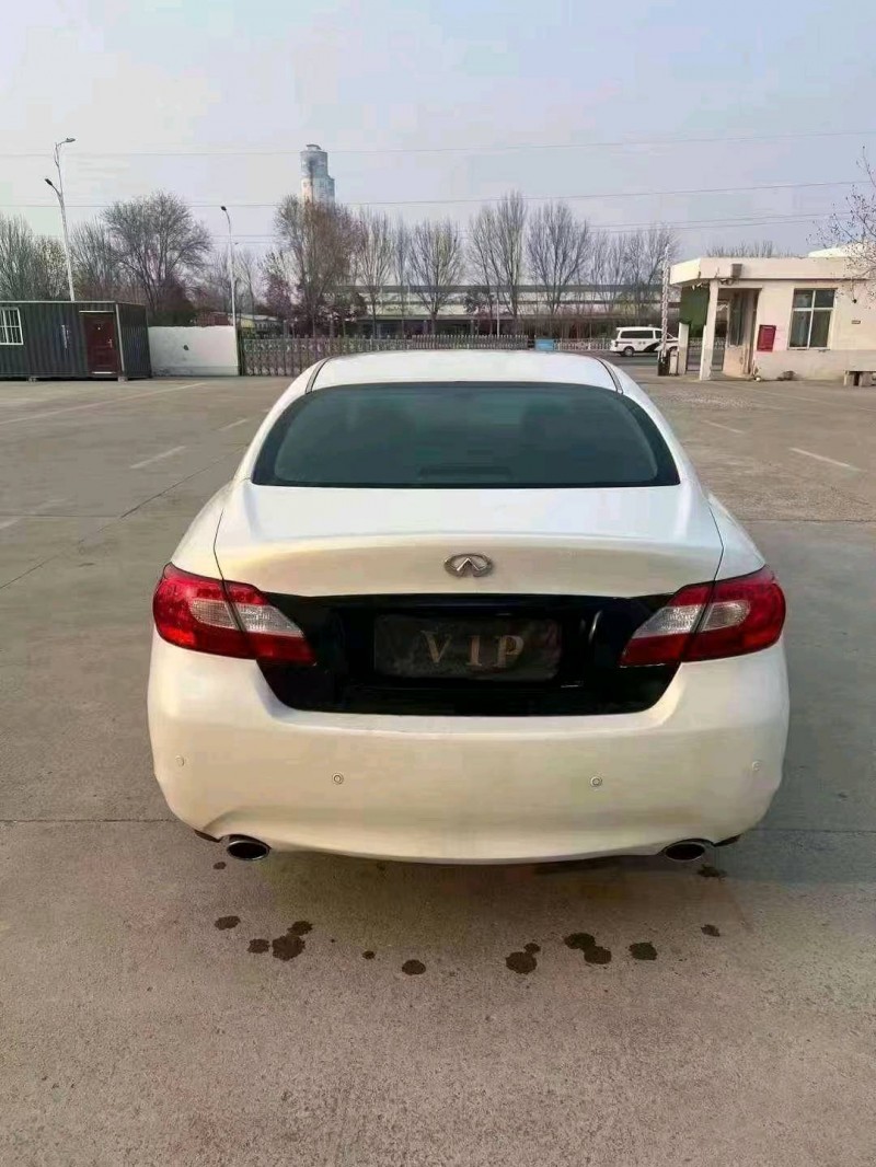 济宁15年英菲尼迪Q709