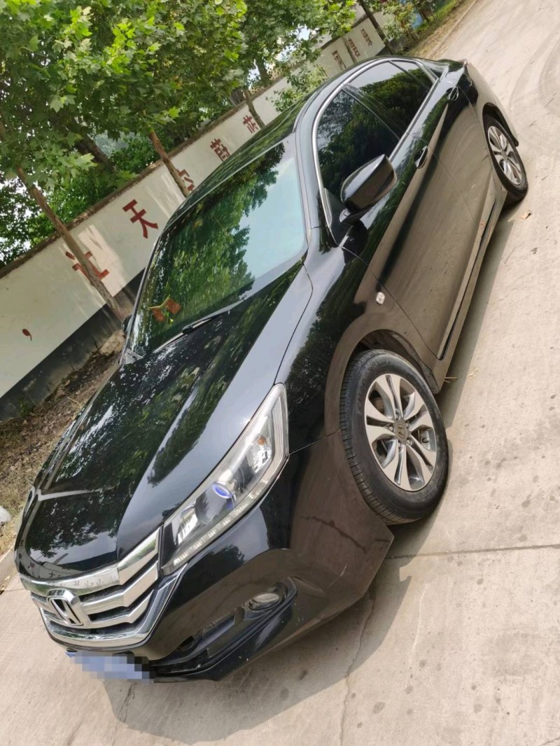 临沂14年本田雅阁3