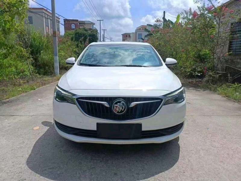 深圳18年别克英朗1