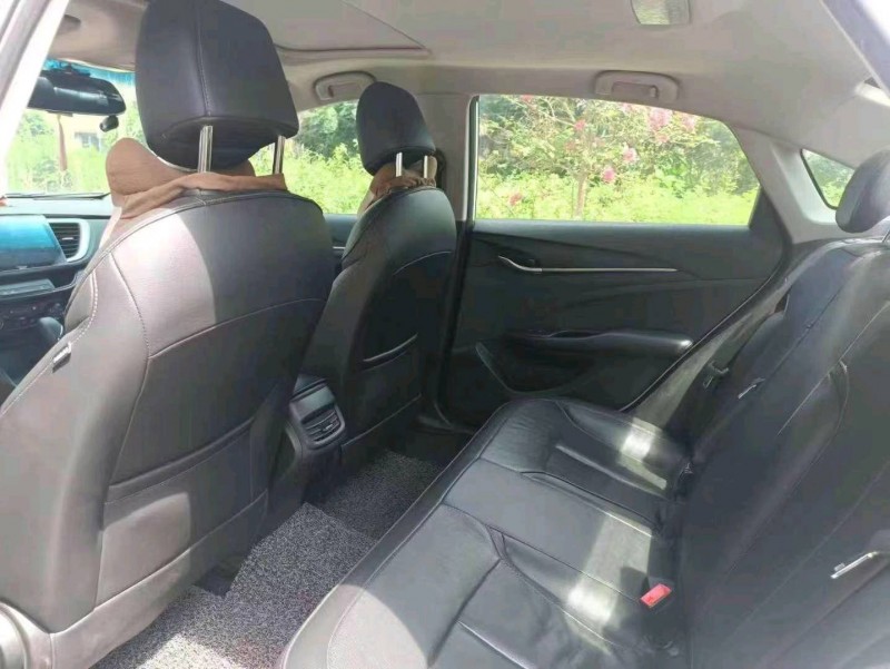 深圳18年别克英朗8