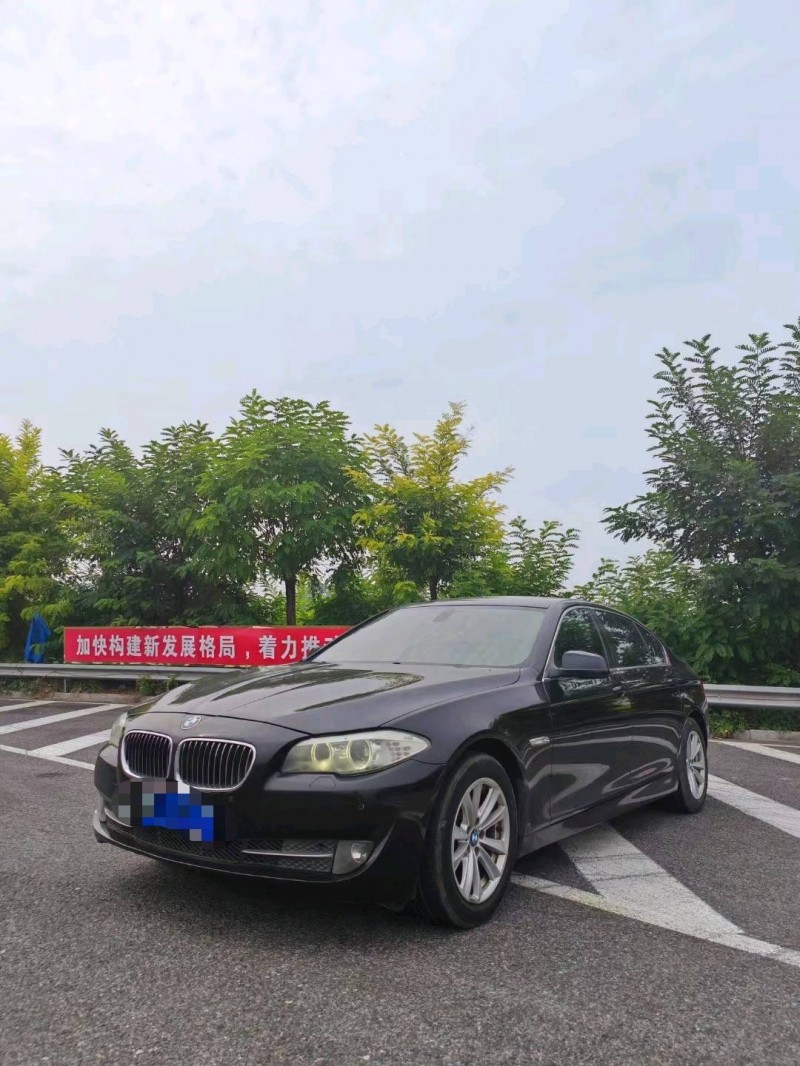 保定12年宝马5系3