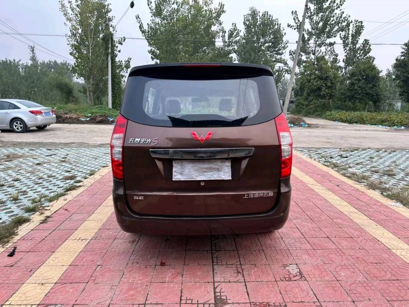 徐州17年五菱汽車宏光9