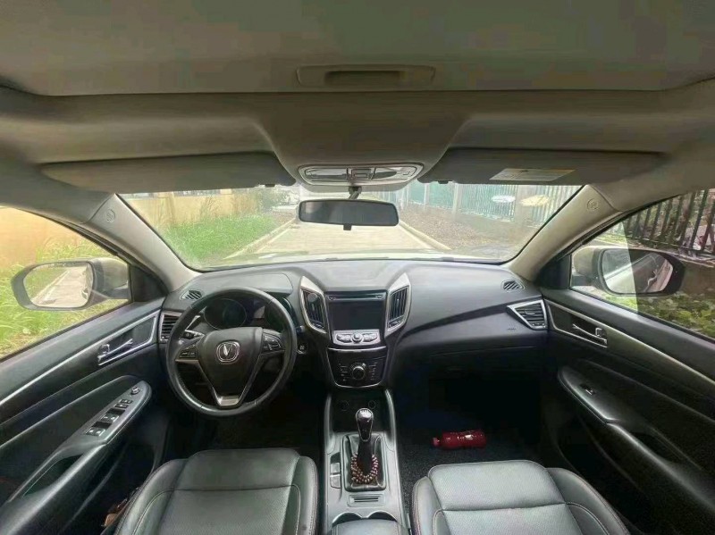 宜昌16年长安汽车CS757