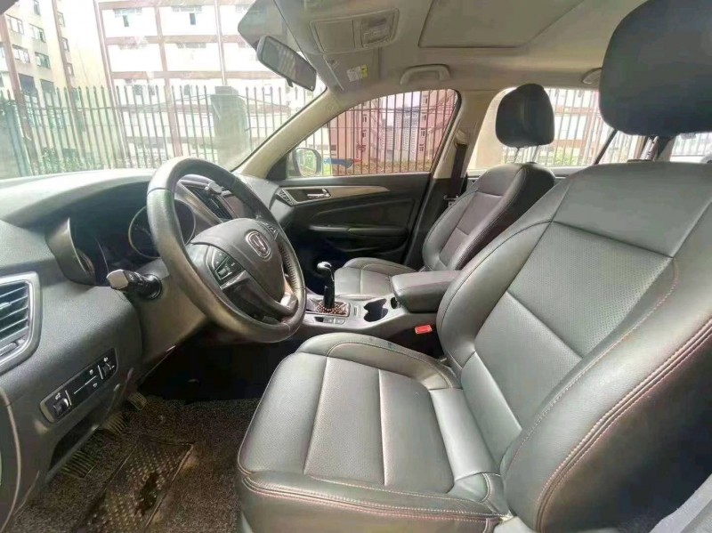 宜昌16年长安汽车CS759