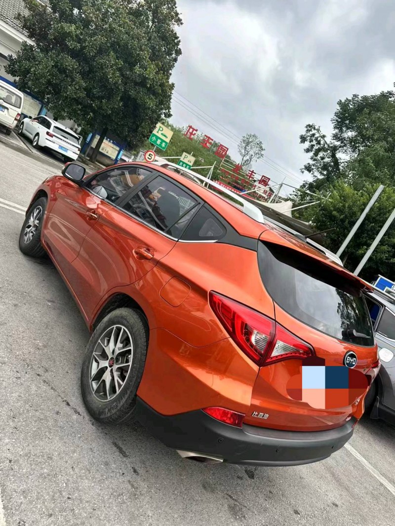 重庆17年比亚迪宋4