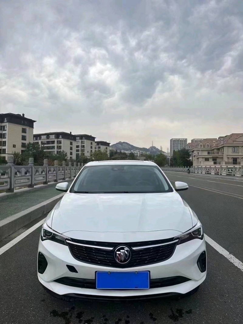 东营23年别克威朗1