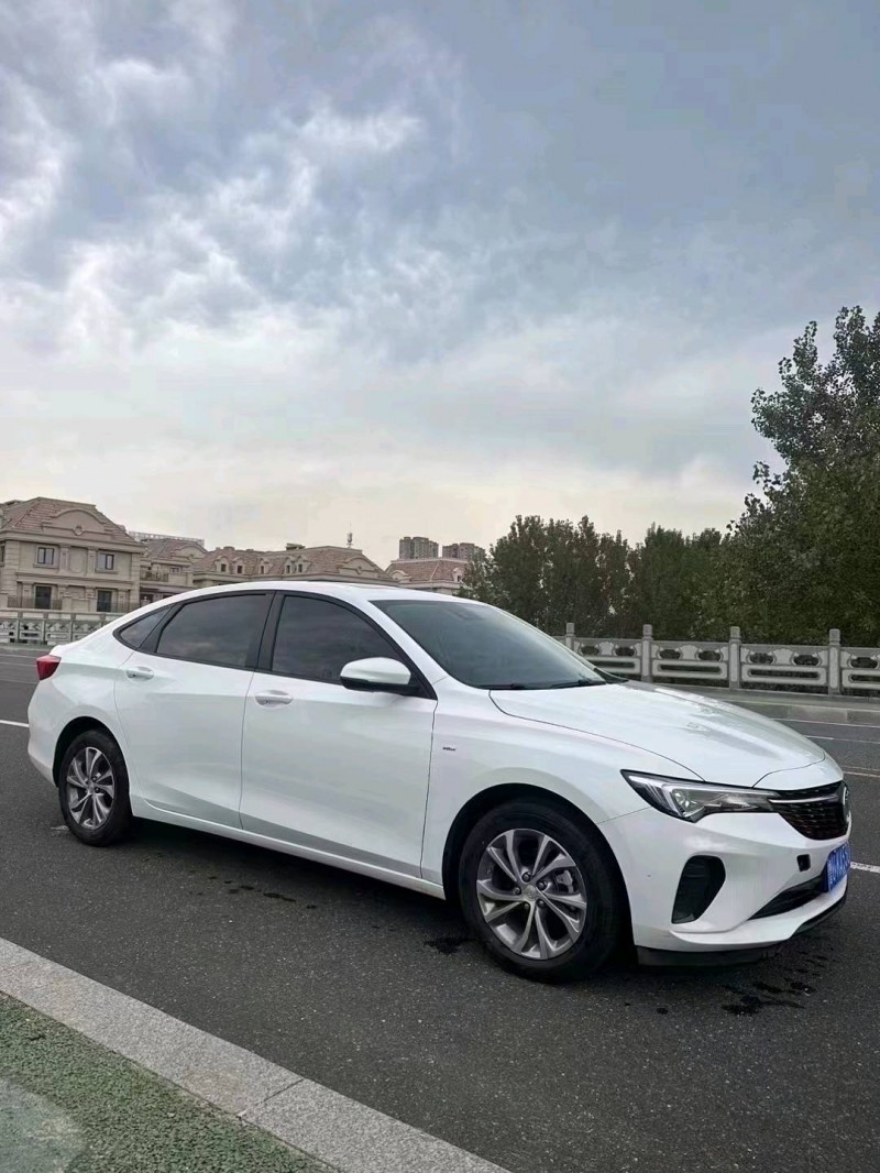 东营23年别克威朗2