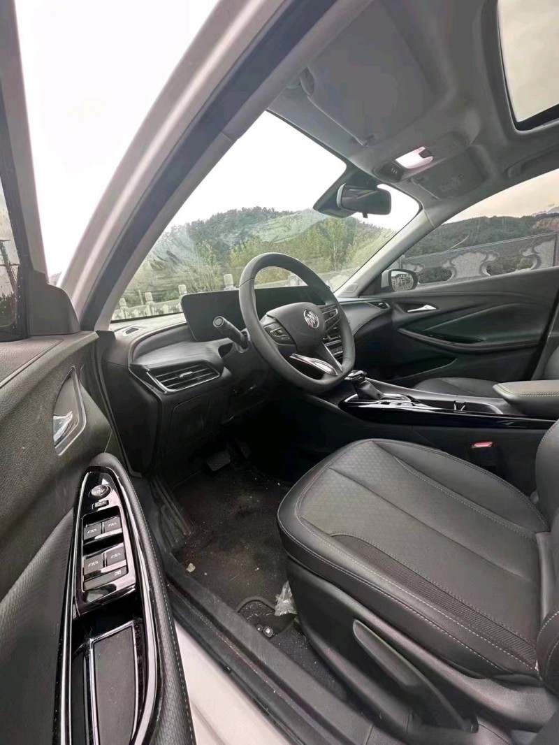 东营23年别克威朗5