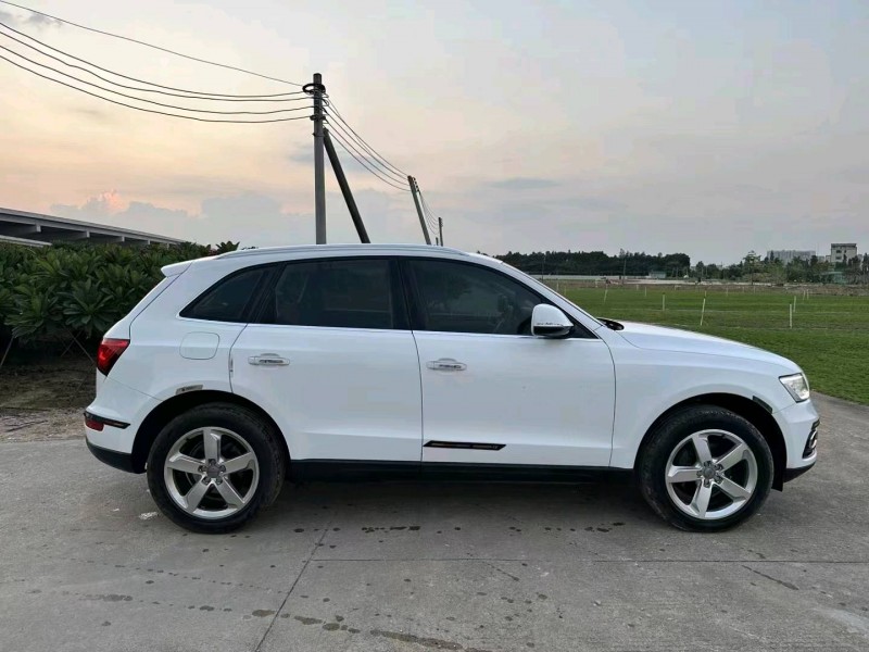 中山17年奥迪Q57