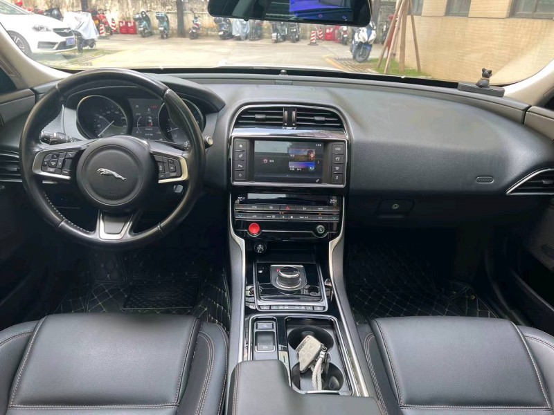 佛山18年捷豹XE8