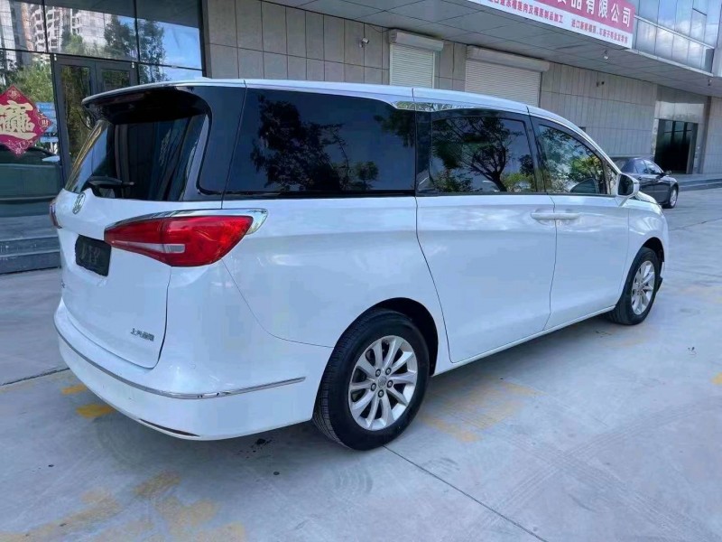 枣庄17年别克GL86