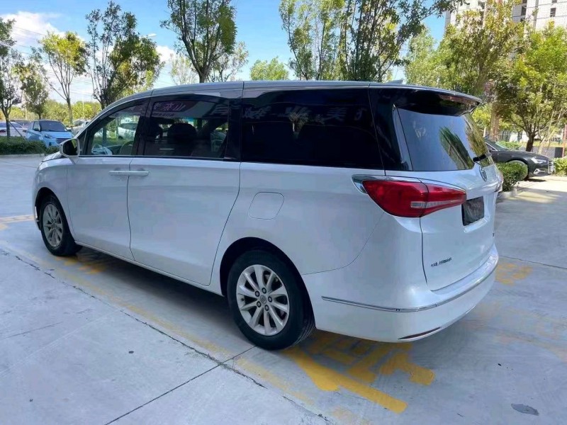 枣庄17年别克GL89