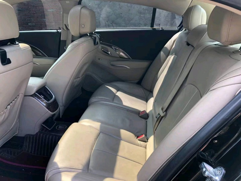 枣庄15年别克君越9