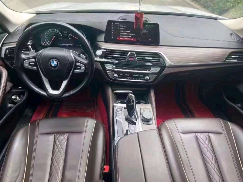 济宁19年宝马5系7