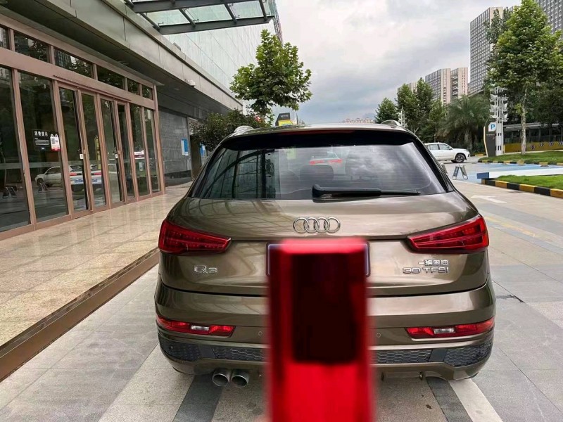 宜昌19年奧迪Q36
