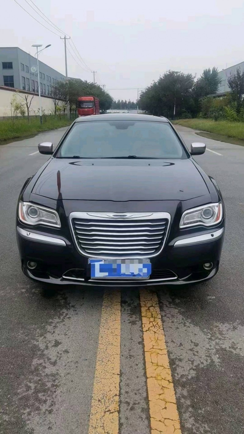 衡阳13年克莱斯勒300C1