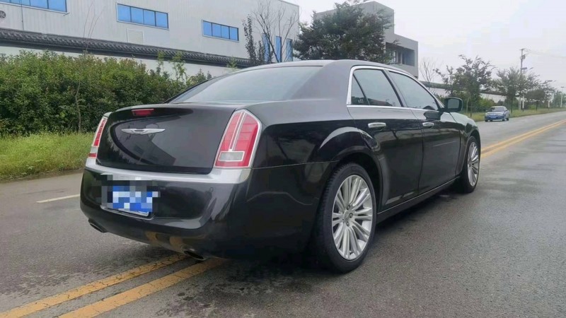 衡阳13年克莱斯勒300C2