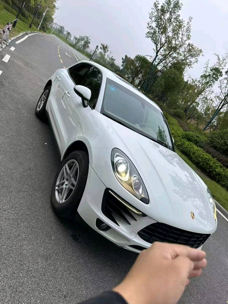 邵阳15年保时捷Macan2
