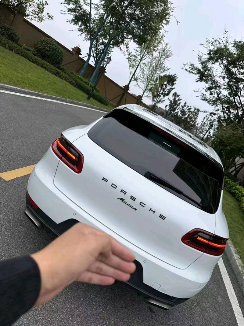 邵阳15年保时捷Macan3