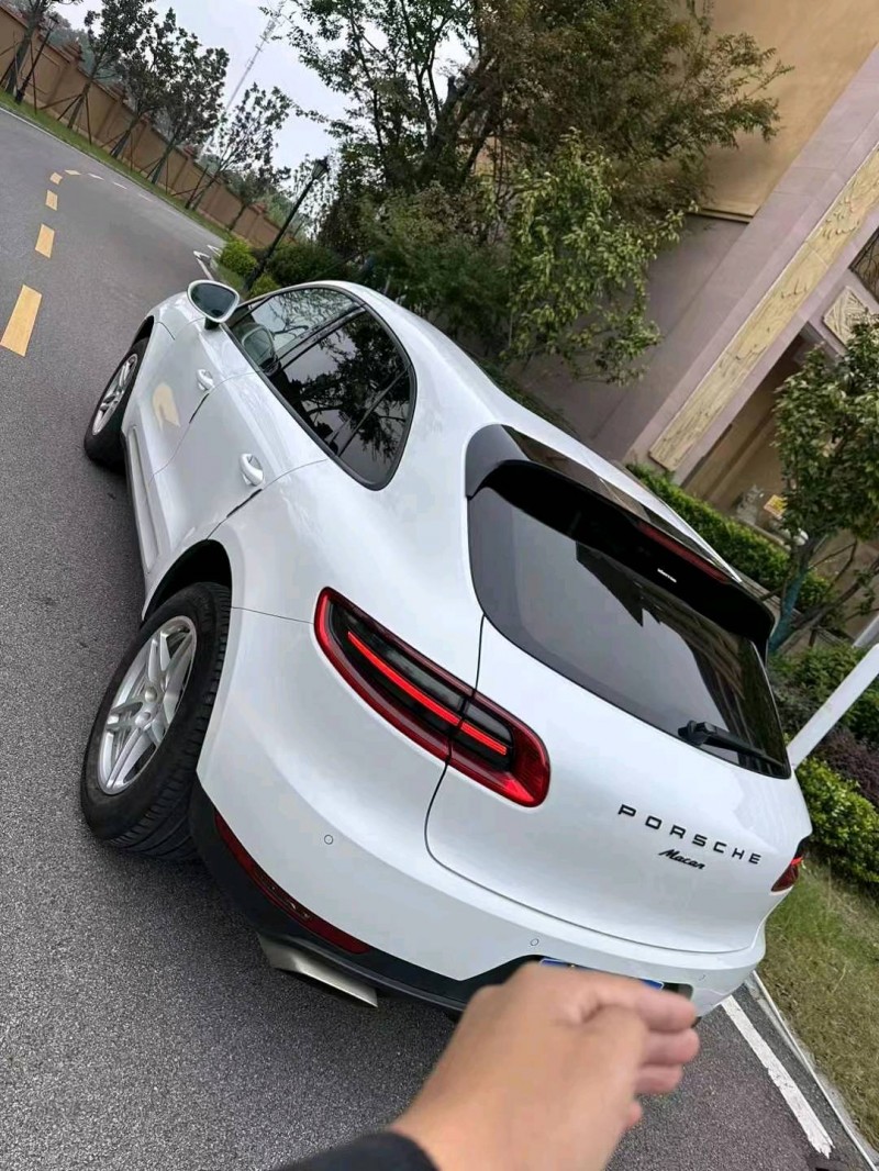 邵阳15年保时捷Macan4