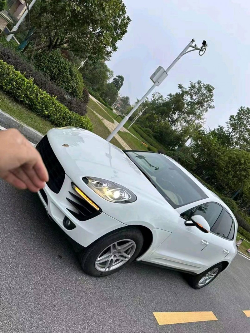 邵阳15年保时捷Macan5