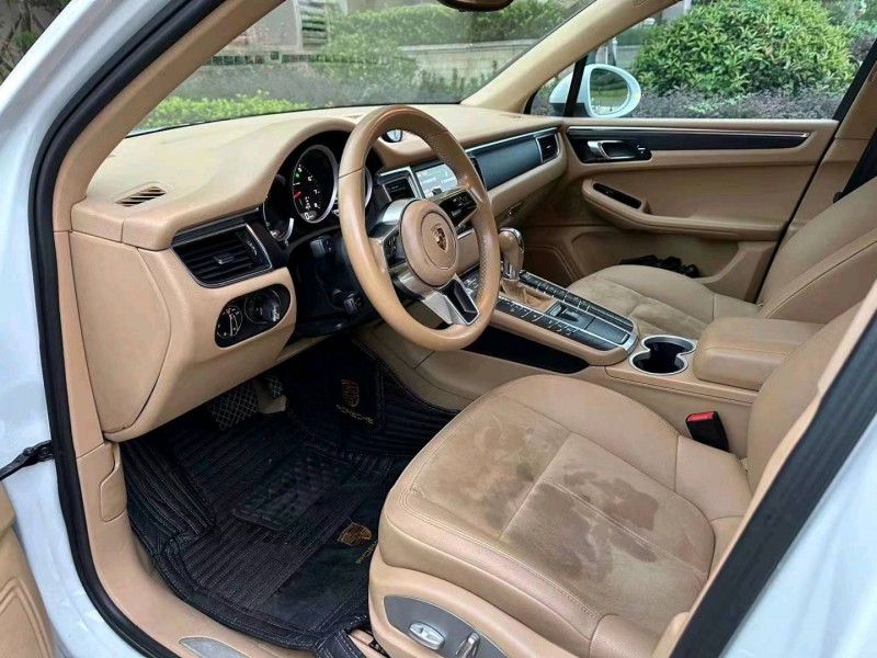 邵阳15年保时捷Macan7