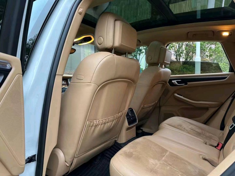 邵阳15年保时捷Macan8