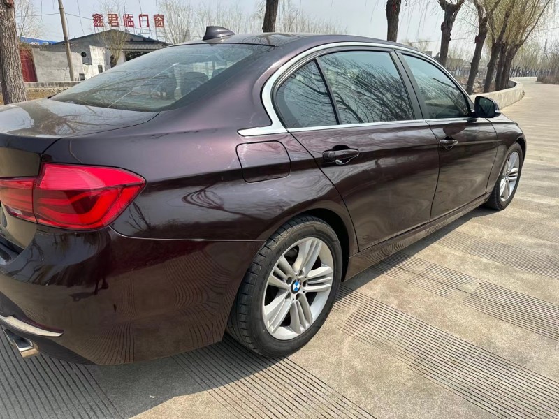 济宁16年宝马3系8