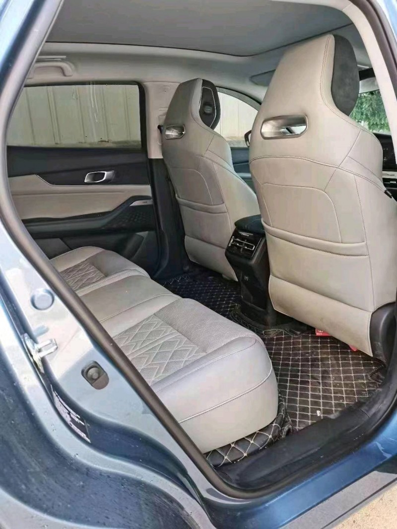 宜昌22年長安汽車UNI-V7