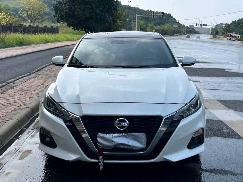 長沙21年日產天籟1